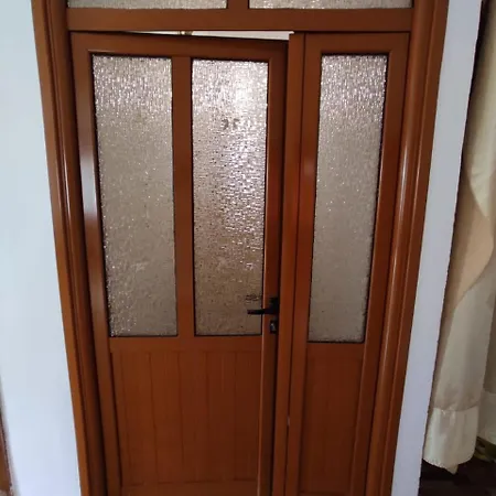 Appartement Gjoni *