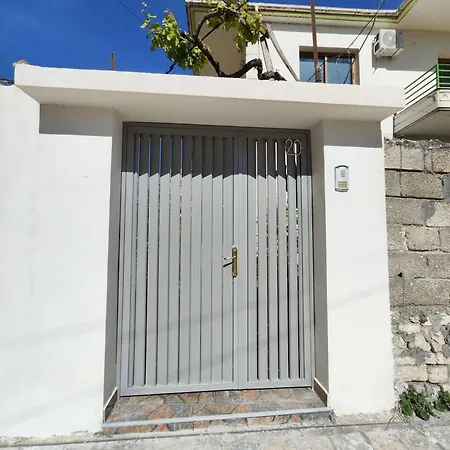 Appartement Gjoni *